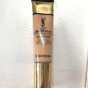 YSL TOUCHE ECLAT All-In-One Glow B2028